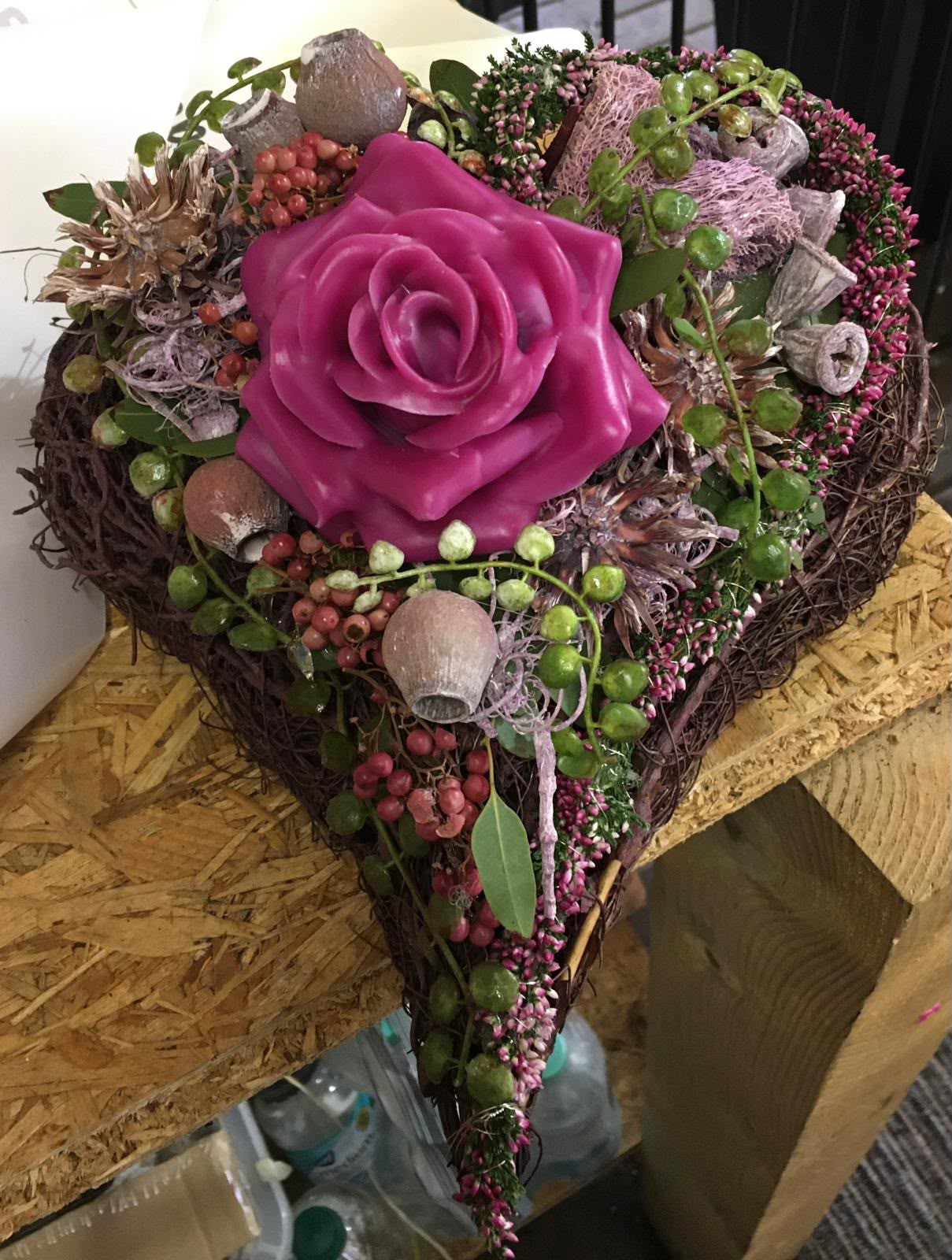 Floristisches Werkstück von Berliner Blume – Herzen, Galeriebild 034