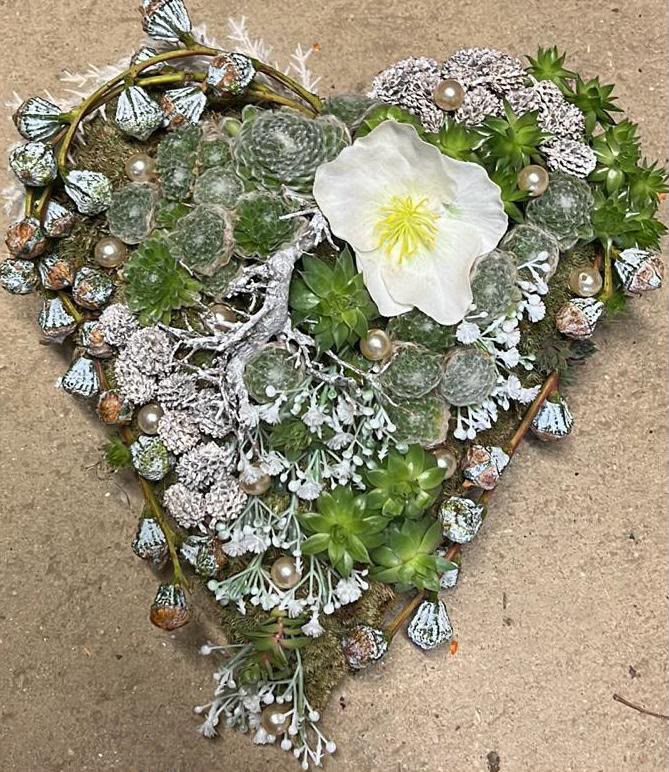 Floristisches Werkstück von Berliner Blume – Herzen, Galeriebild 036