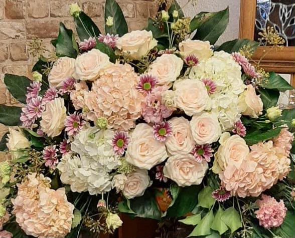 Floristisches Werkstück von Berliner Blume – Trauer, Galeriebild 052