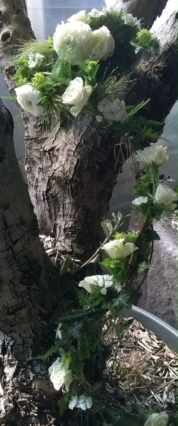 Floristisches Werkstück von Berliner Blume – Trauer, Galeriebild 056