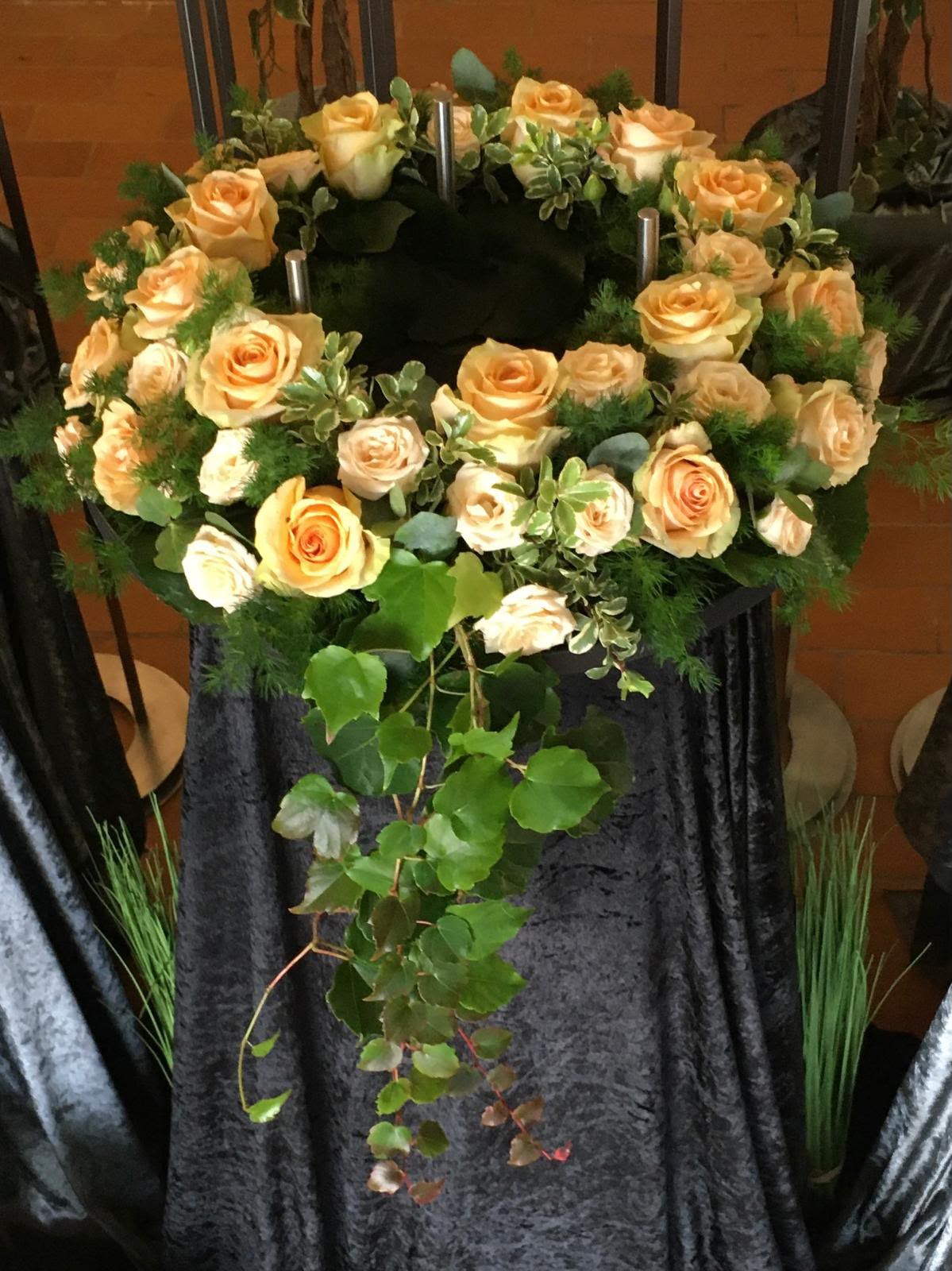 Floristisches Werkstück von Berliner Blume – Trauer, Galeriebild 071