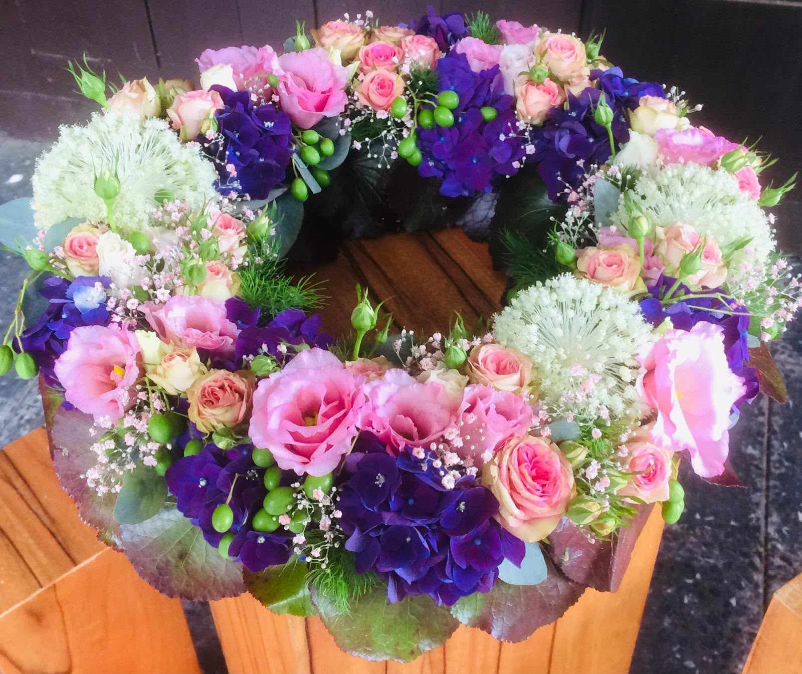Floristisches Werkstück von Berliner Blume – Trauer, Galeriebild 082