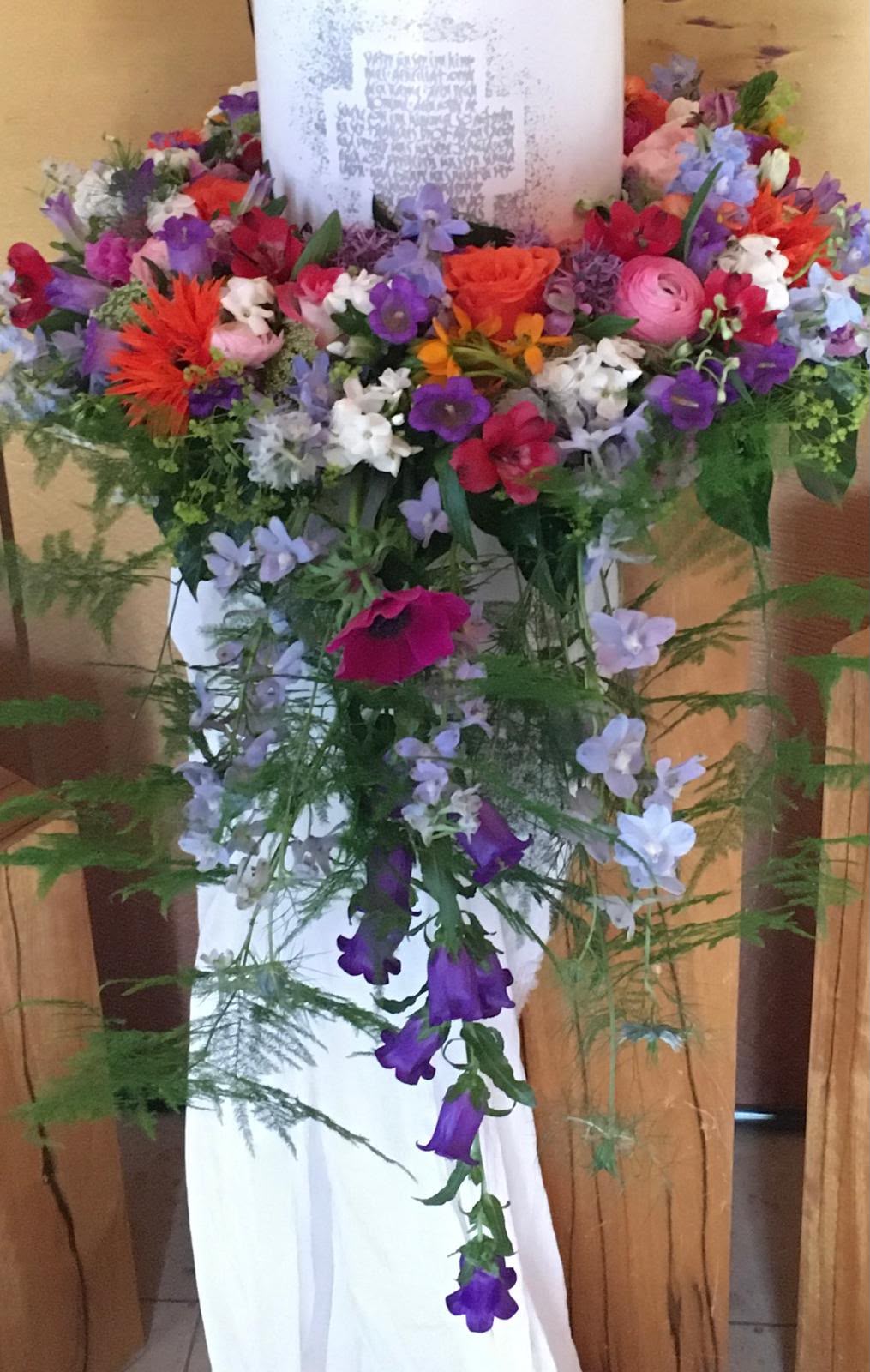 Floristisches Werkstück von Berliner Blume – Trauer, Galeriebild 089